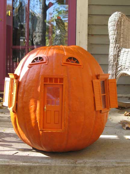 Urban Fairies, fairy doors, fairy door, Pumpkin, Jack-o-lantern, Halloween, fairy pumpkin cottage