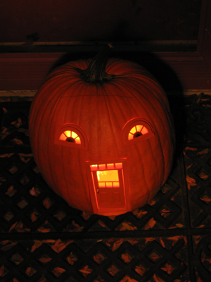 Urban Fairies, fairy doors, fairy door, Pumpkin, Jack-o-lantern, Halloween, fairy pumpkin cottage